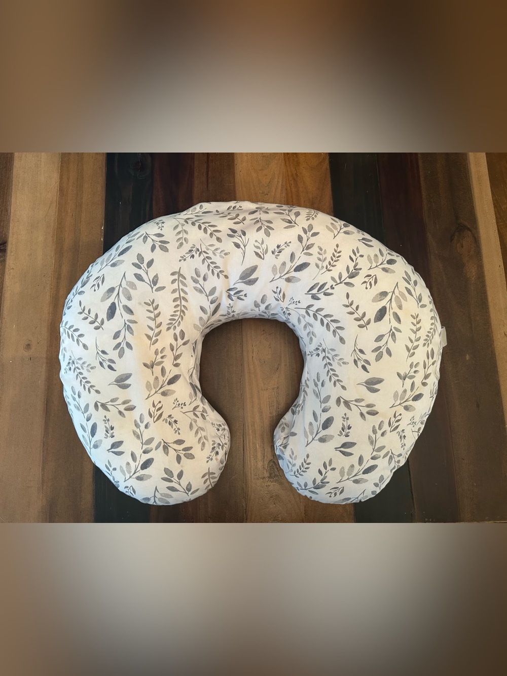 Neutral Leaf-Print Nursing/Support Pillow - Gray and white